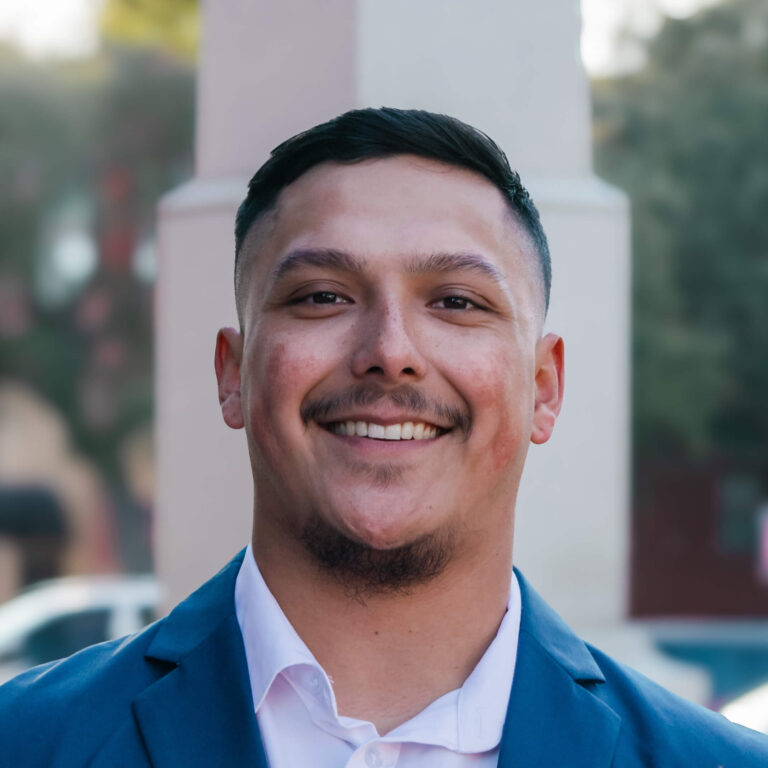 Dyllan Apex Headshot